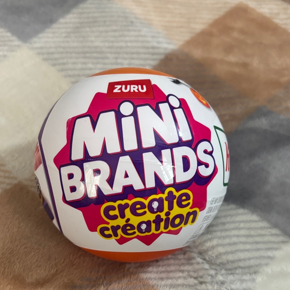 Mini Brands Krispy Kreme Halloween Limited Edition Doughnut - Picture 2 of 3